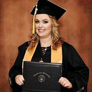 Meet your Posher, Courtney